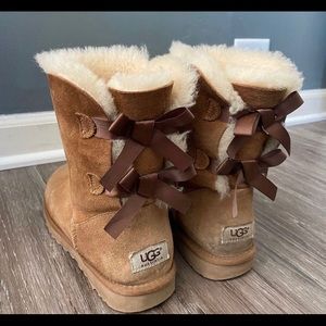 womens bailey bow chestnut uggs